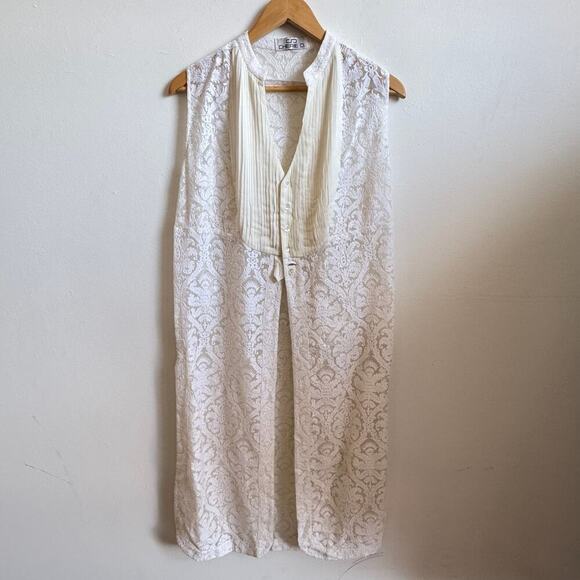 CHERIE D Tuxedo-Front Sheer Sleeveless Embroidered Open Sherwani - Picture 3 of 6